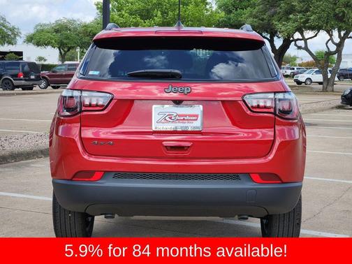 Red Hot Pearlcoat 2026 Jeep Compass Latitude