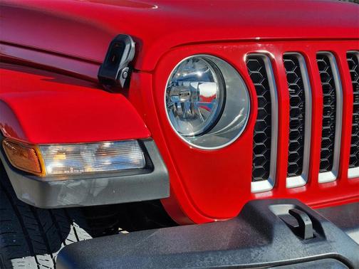 2023 Jeep Gladiator Overland