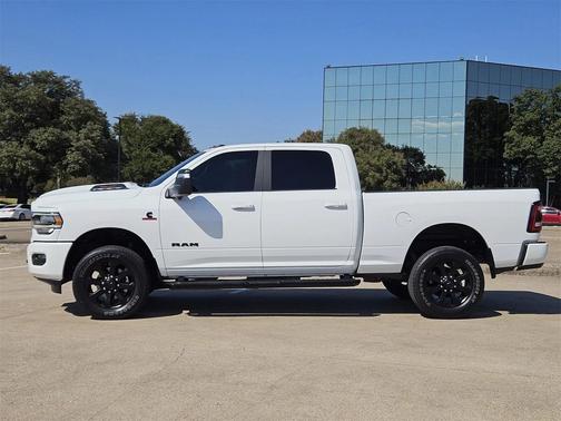 2024 RAM 2500 Laramie Crew Cab 4x4 6'4' Box