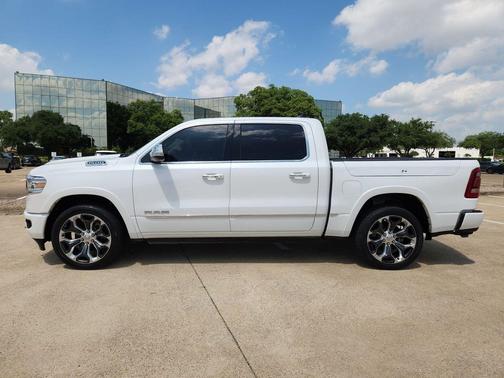 Ivory White Tri-Coat Pearlcoat 2020 RAM 1500 Limited