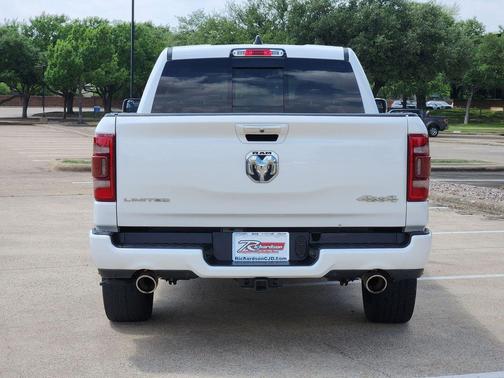 Ivory White Tri-Coat Pearlcoat 2020 RAM 1500 Limited