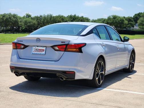 2023 Nissan Altima SR FWD