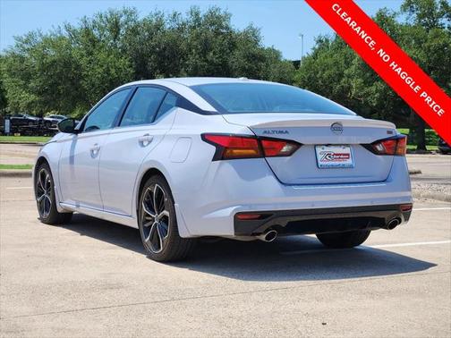 2023 Nissan Altima SR FWD