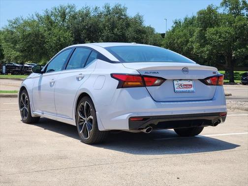2023 Nissan Altima SR FWD
