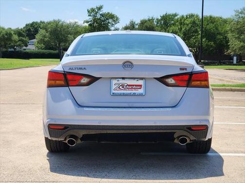 2023 Nissan Altima SR FWD