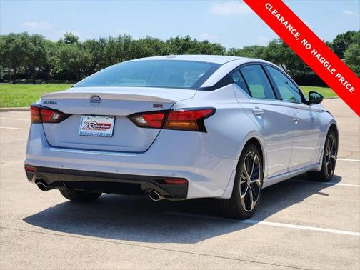 2023 Nissan Altima SR FWD