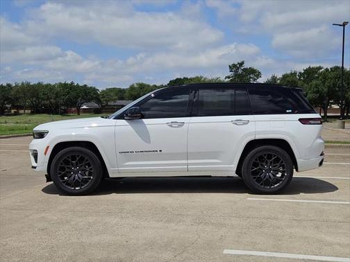 2025 Jeep Grand Cherokee Summit
