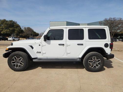 2026 Jeep Wrangler 4-Door Sahara 4x4