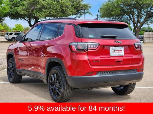 Red Hot Pearlcoat 2026 Jeep Compass Latitude