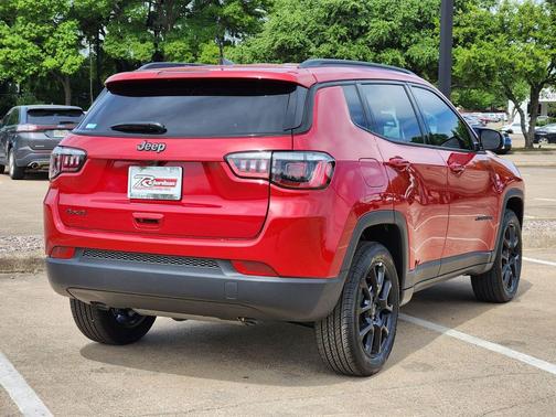 Red Hot Pearlcoat 2026 Jeep Compass Latitude