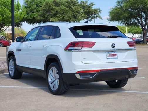 2022 Volkswagen Atlas Cross Sport 2.0T SE w/Technology