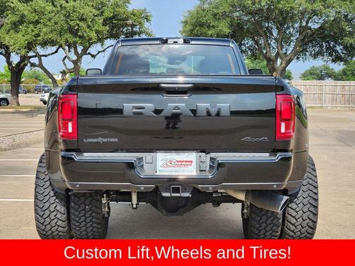 Diamond Black Crystal Pearlcoat 2026 RAM 3500 Lone Star Crew Cab 4x4 8' Box