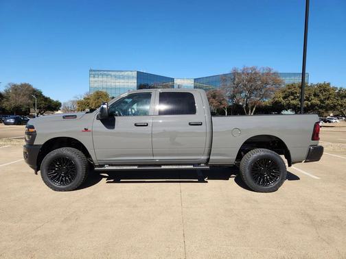 Ceramic Gray Clearcoat 2026 RAM 2500 Tradesman Crew Cab 4x4 6'4' Box