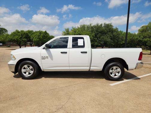 Bright White Clearcoat 2024 RAM 1500 Classic SLT