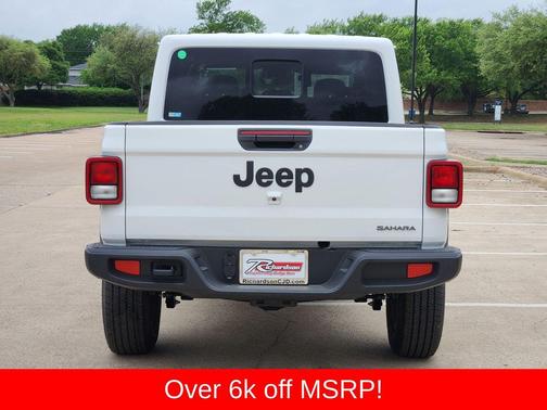 Bright White Clearcoat 2026 Jeep Gladiator Sahara 4x4