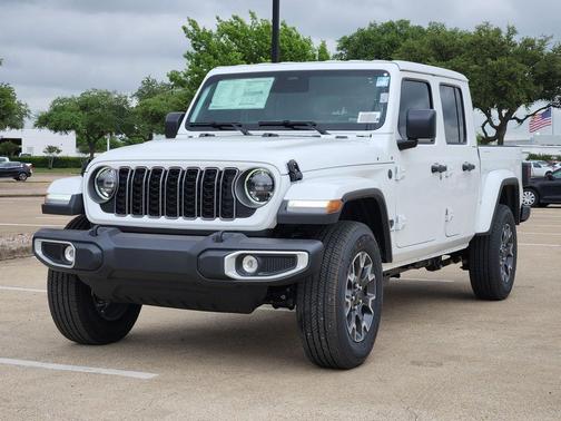 Bright White Clearcoat 2026 Jeep Gladiator Sahara 4x4