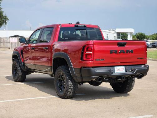 Molten Red Pearlcoat 2026 RAM 1500 RHO Crew Cab 4x4 5'7' Box