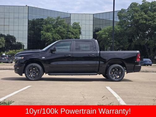 Diamond Black Crystal Pearlcoat 2026 RAM 1500 Express