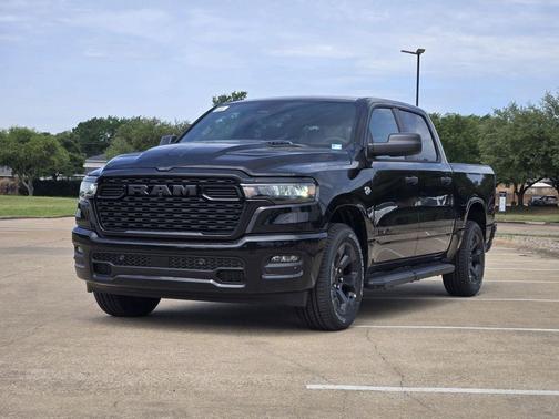 Diamond Black Crystal Pearlcoat 2026 RAM 1500 Express