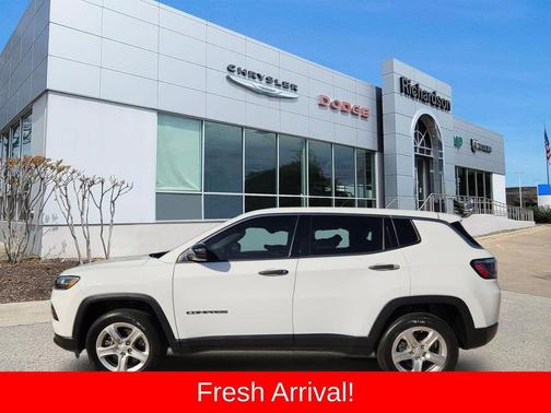 Bright White Clearcoat 2023 Jeep Compass Sport