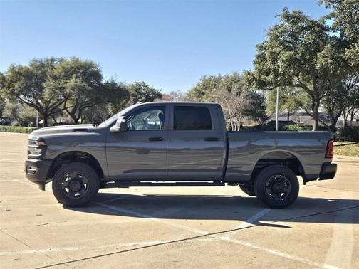 2026 RAM 2500 Tradesman Crew Cab 4x4 6'4' Box