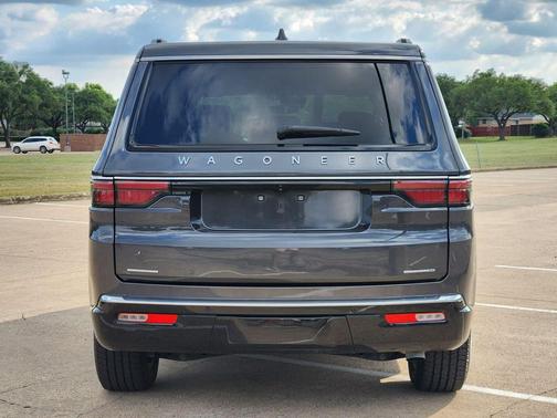 Baltic Gray Metallic Clearcoat 2022 Jeep Wagoneer Series III 4x4
