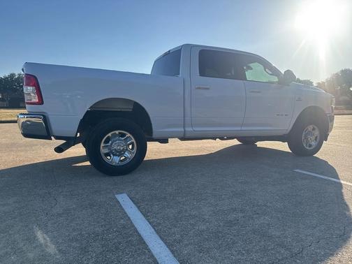 2022 RAM 2500 Big Horn Crew Cab 4x4 6'4' Box