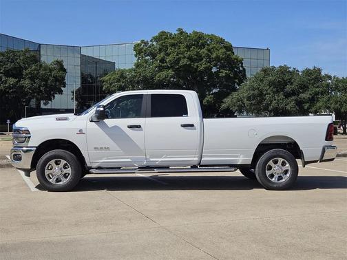 2025 RAM 2500 Lone Star Crew Cab 4x4 8' Box