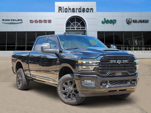 Diamond Black Crystal Pearlcoat 2026 RAM 2500 Laramie Crew Cab 4x4 6'4' Box