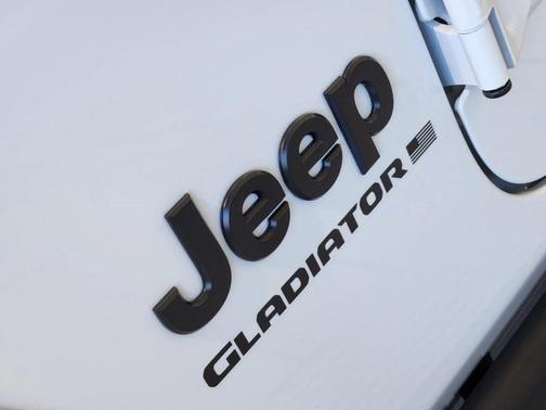 2025 Jeep Gladiator Willys
