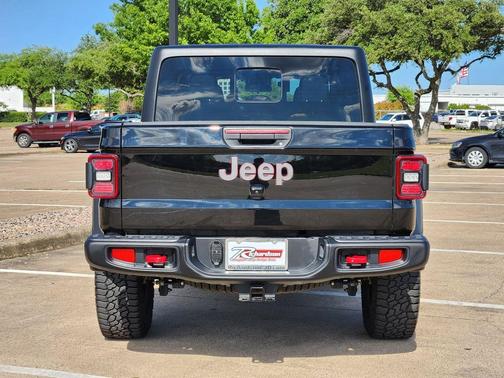 Black Clearcoat 2024 Jeep Gladiator Rubicon