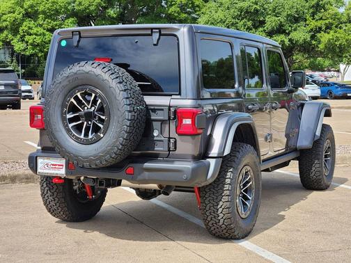 Granite Crystal Metallic Clearcoat 2026 Jeep Wrangler Rubicon