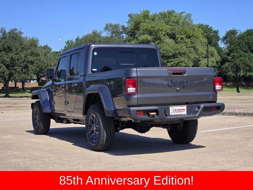 Granite Crystal Metallic Clearcoat 2026 Jeep Gladiator 85th Anniversary Edition