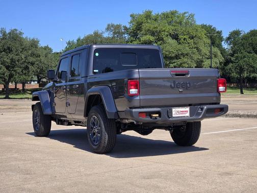 Granite Crystal Metallic Clearcoat 2026 Jeep Gladiator 85th Anniversary Edition