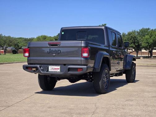 Granite Crystal Metallic Clearcoat 2026 Jeep Gladiator 85th Anniversary Edition