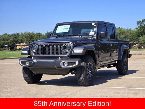 Granite Crystal Metallic Clearcoat 2026 Jeep Gladiator 85th Anniversary Edition