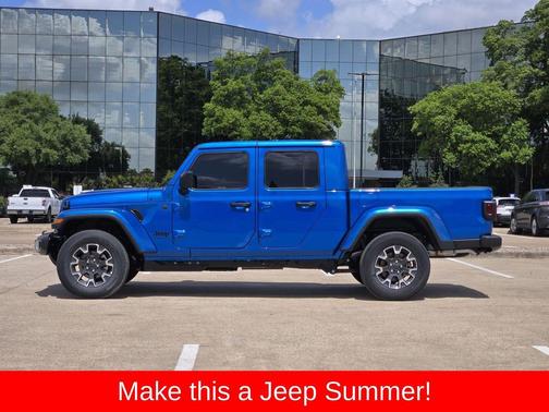 Hydro Blue Pearlcoat 2026 Jeep Gladiator Sahara 4x4
