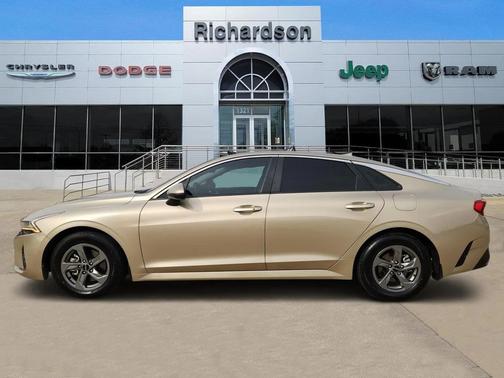 Crystal Beige 2022 Kia K5 LXS