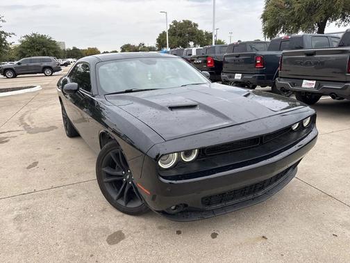 2017 Dodge Challenger SXT