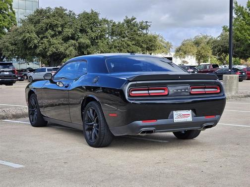 2017 Dodge Challenger SXT