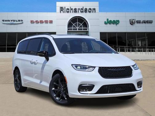 Bright White Clearcoat 2025 Chrysler Pacifica Limited