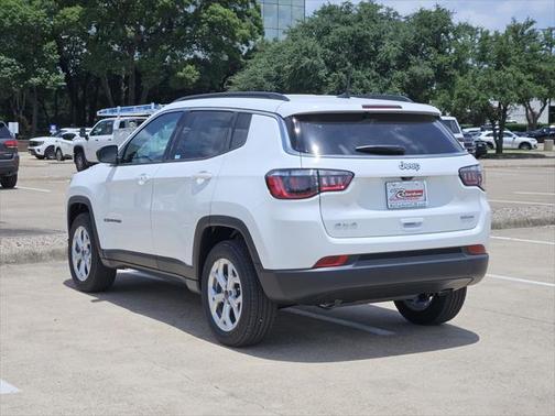 2025 Jeep Compass Latitude