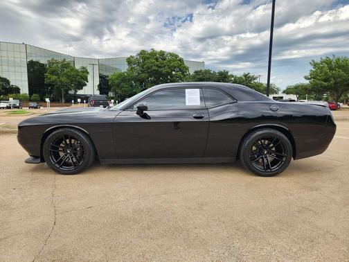 Pitch Black Clearcoat 2021 Dodge Challenger R/T
