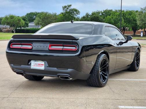 Pitch Black Clearcoat 2021 Dodge Challenger R/T