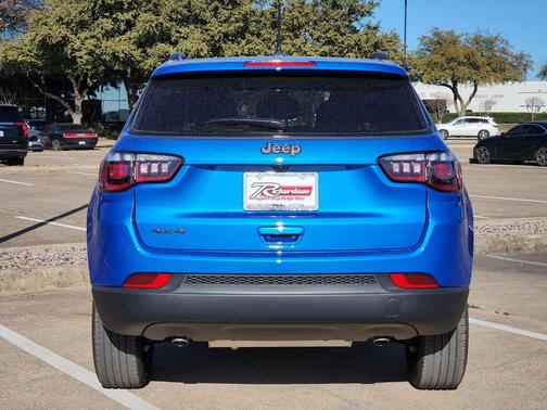 Hydro Blue Pearlcoat 2026 Jeep Compass Latitude