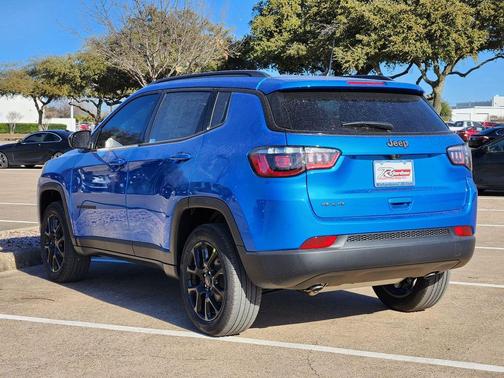 Hydro Blue Pearlcoat 2026 Jeep Compass Latitude