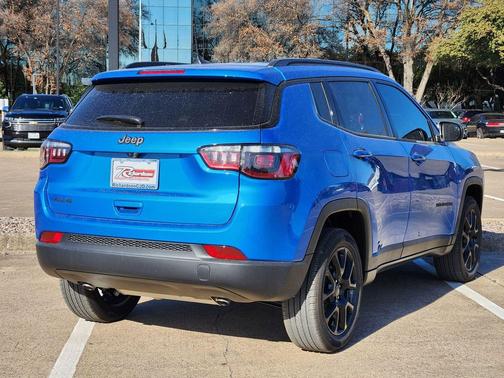 Hydro Blue Pearlcoat 2026 Jeep Compass Latitude