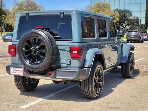 2025 Jeep Wrangler 4xe Sahara