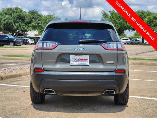2022 Jeep Cherokee Latitude Lux