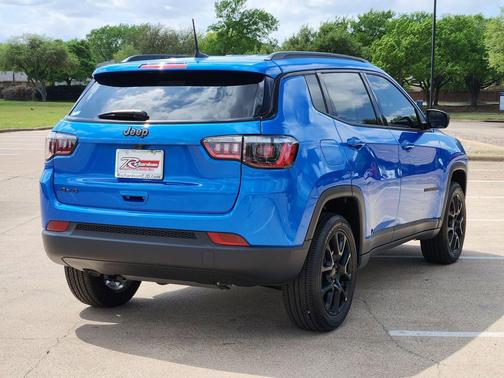 Hydro Blue Pearlcoat 2026 Jeep Compass Latitude